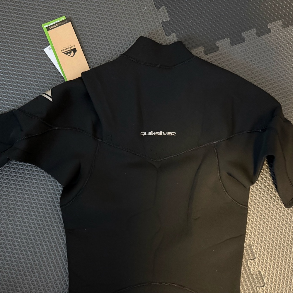 Quiksilver Adult  Wetsuit NWT - Picture 5 of 8